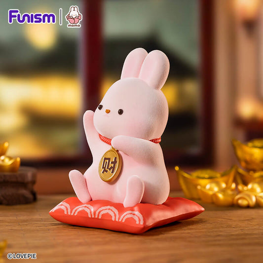 MOMO Bunny Money Come Come Figure