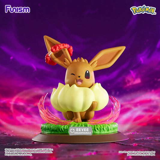 Pokémon Gigantamax Charizard and Eevee Twinkmont Figure